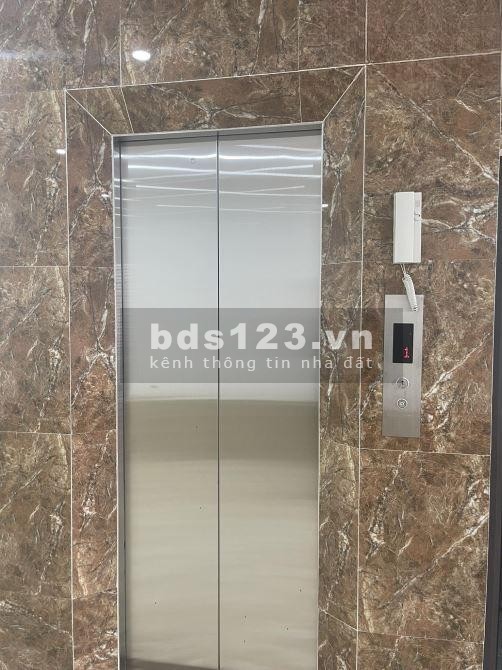Bán nhanh căn nhà 55m2 Phú Diễn Hà Nội, thiết kế 7 tầng, full nội thất, giá 9.7 tỷ, LH 03273027xx