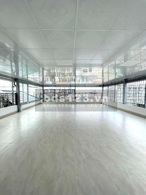 Bán gấp nhà 290m2, 8 tầng, MT 13m, sổ đổ chính chủ tại Lê Thanh Nghị Hà Nội LH 096349289x
