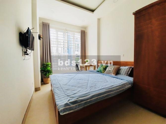 Bán tòa nhà CHDV DT 370m2, thiết kế 5 tầng, thu nhập 300 triệu/tháng, có giá 70 tỷ Quận 7