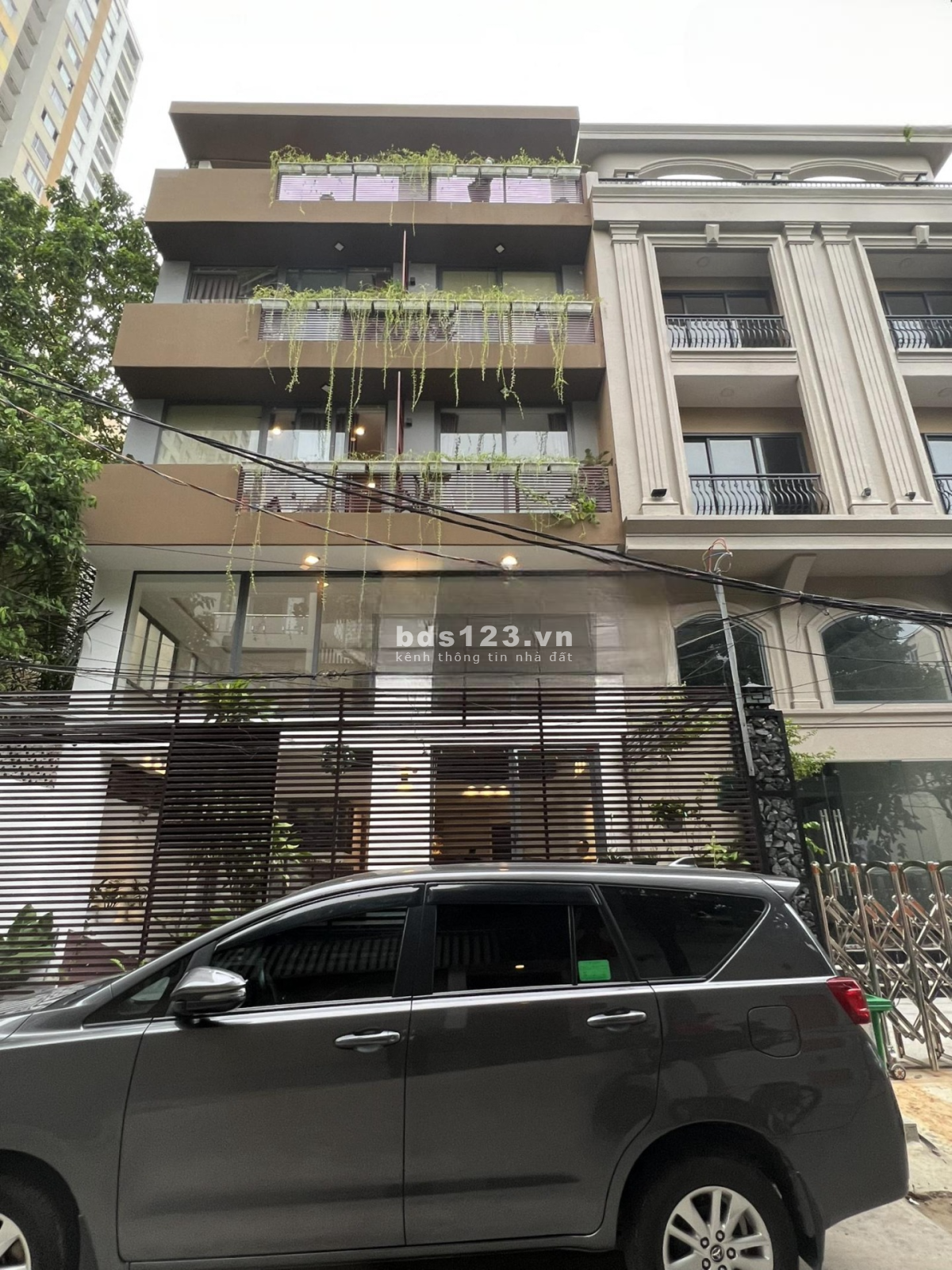 Bán tòa nhà CHDV Quận 2, thiết kế 29 phòng, 5 tầng, đường số 64 Thảo Điền giá bán 55 tỷ