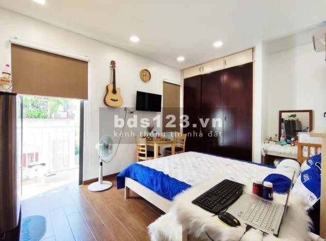 Bán tòa CHDV 95m2, HXH 6m, 5 tầng, gần công an quận tại Phú Nhuận, HCM giá 16 tỷ