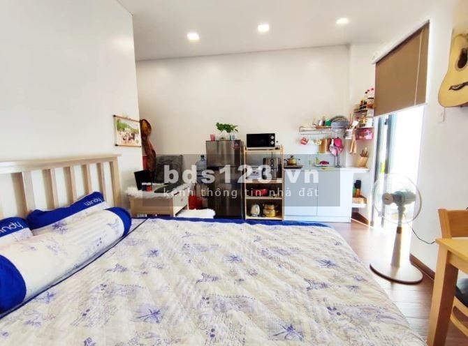 Bán tòa CHDV 95m2, HXH 6m, 5 tầng, gần công an quận tại Phú Nhuận, HCM giá 16 tỷ