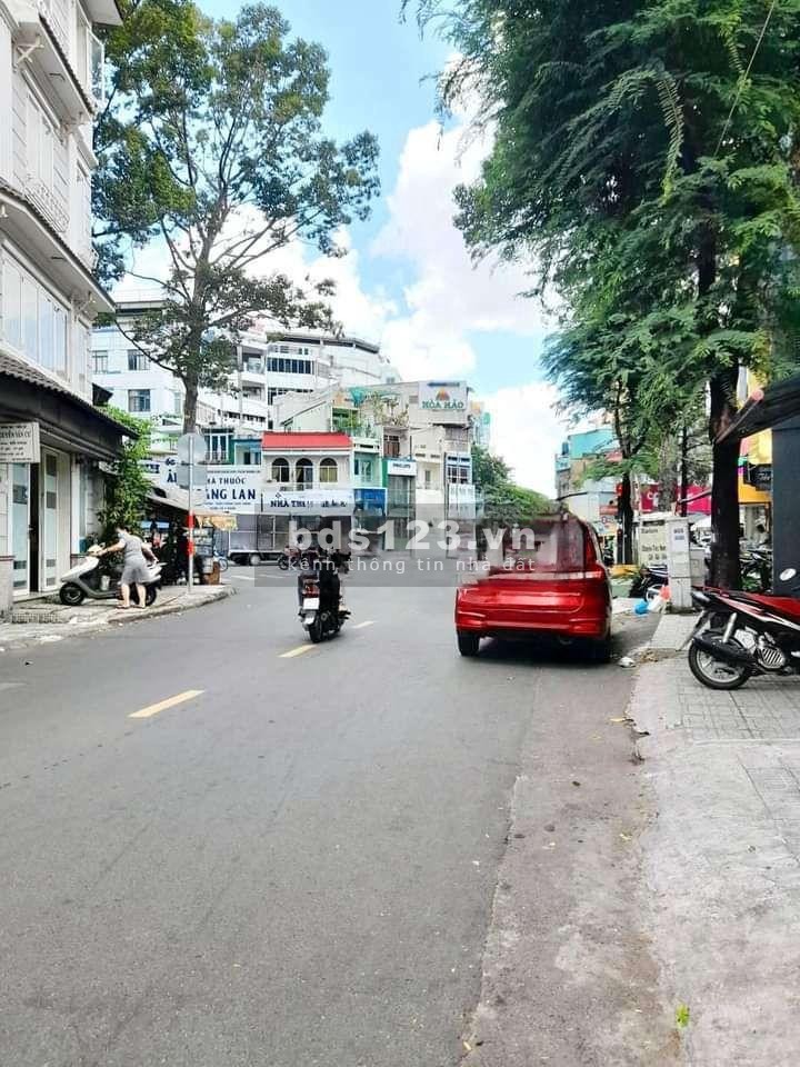 Bán nhà trọ mặt tiền đường Nguyễn Duy Dương, DT 10.6x27m, 1 trệt, 2 lầu giá 70 tỷ