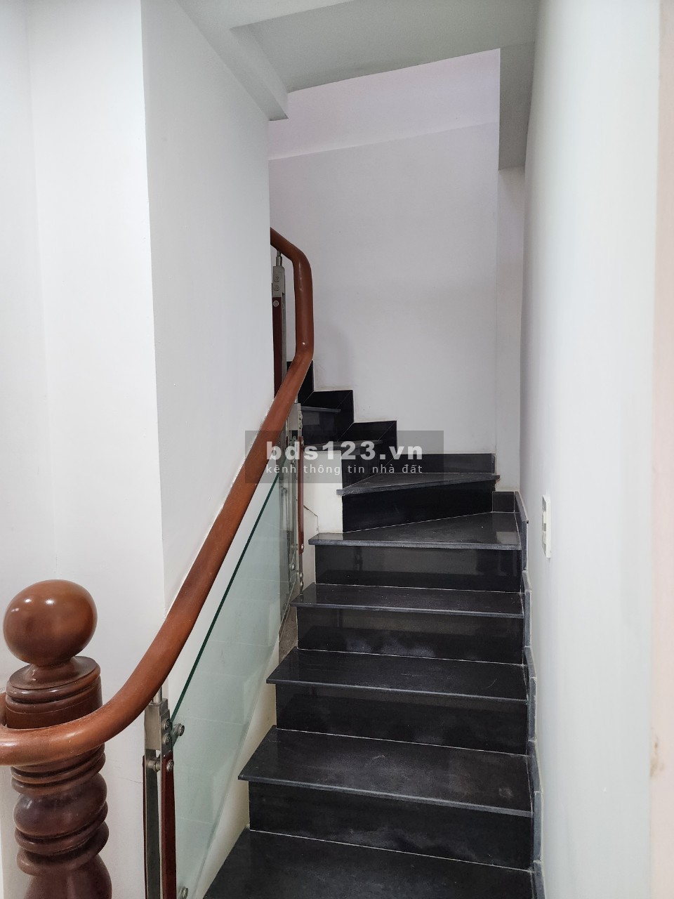Nhà mặt tiền đường lớn, 5 phòng ngủ, kinh doanh vạn nghề, cho làm CHDV.