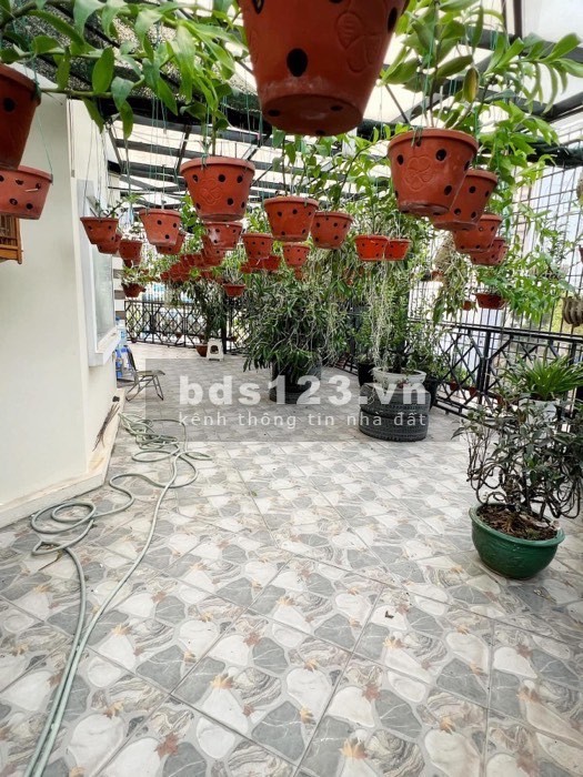 Biệt thự liền kề Thạch Bàn, Long Biên. Lô góc 3 mặt thoáng, 124M x 4T, MT 20M. Giá 18 tỷ
