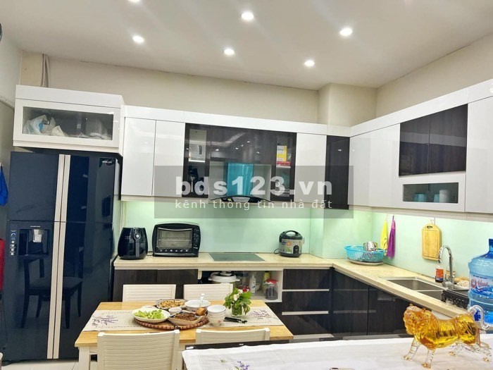Biệt thự liền kề Thạch Bàn, Long Biên. Lô góc 3 mặt thoáng, 124M x 4T, MT 20M. Giá 18 tỷ