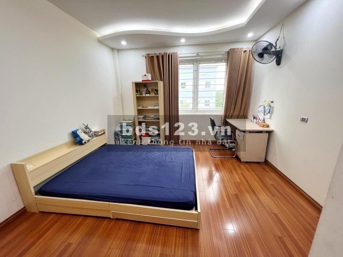 Biệt thự liền kề Thạch Bàn, Long Biên. Lô góc 3 mặt thoáng, 124M x 4T, MT 20M. Giá 18 tỷ
