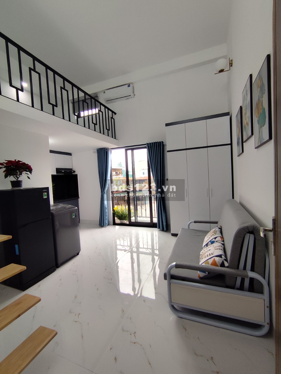 Bán tòa CCMN 100m2, 7 tầng, MT 10m, ban công, tại ngõ 381 Nguyễn Khang, giá chỉ 16.8 tỷ