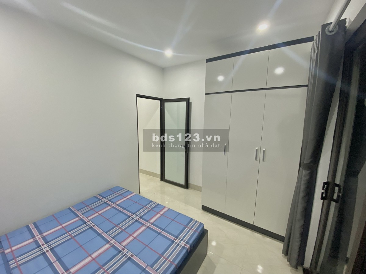 Bán tòa CCMN 100m2, 7 tầng, MT 10m, ban công, tại ngõ 381 Nguyễn Khang, giá chỉ 16.8 tỷ