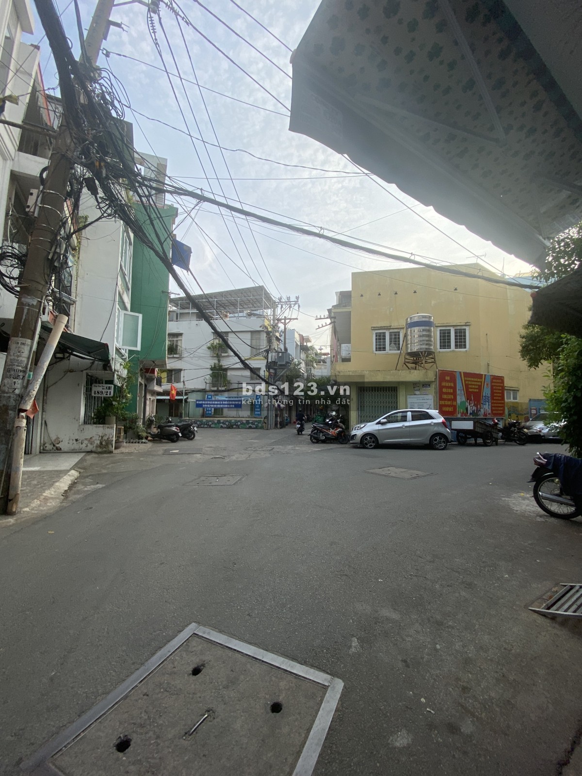 Bán nhà hẻm 489 Huỳnh Văn Bán, phường 13 , Phú Nhuận, 4.4 x 14 - 8,1 tỷ