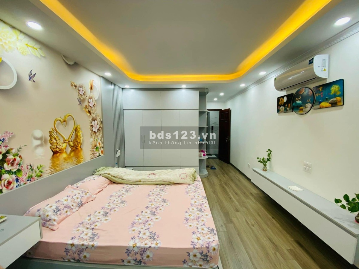 Bán gấp nhà Cầu Diễn - 53M2 - 7 tầng thang máy - ô tô 7 chỗ cất trong nhà - Lô góc 2 mặt thoáng