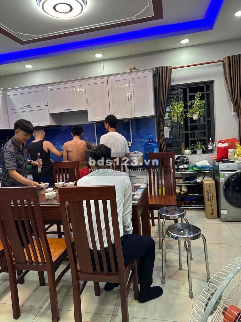 Bán dãy trọ và biệt thự diện tích 809m2 giá 24 tỷ đồng tại Linh Xuân, Thủ Đức