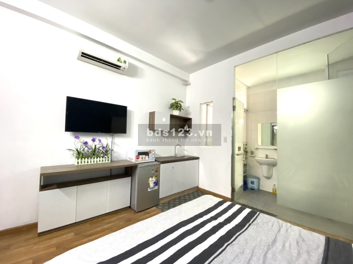 CHDV full nt thất đẹp, view L81,thang máy tận phòng , giá tốt