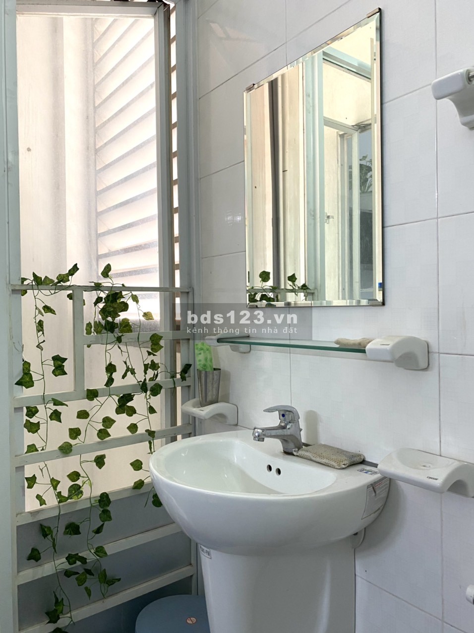 CHDV full nt thất đẹp, view L81,thang máy tận phòng , giá tốt