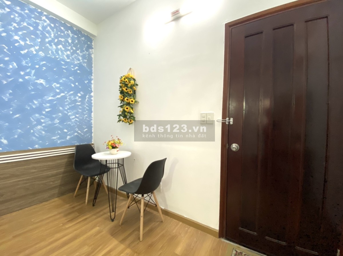 CHDV full nt thất đẹp, view L81,thang máy tận phòng , giá tốt