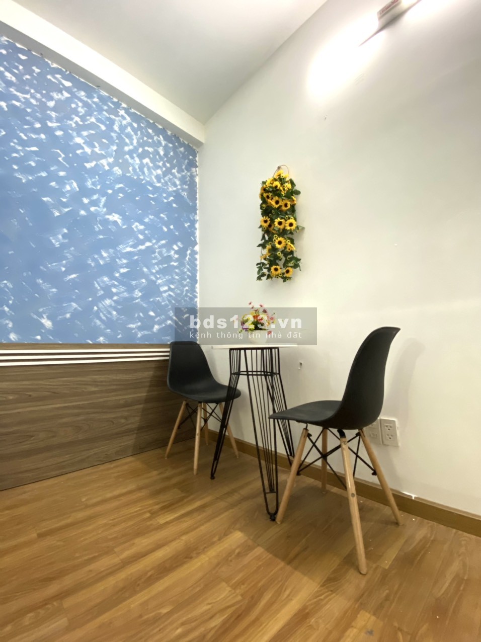 CHDV full nt thất đẹp, view L81,thang máy tận phòng , giá tốt