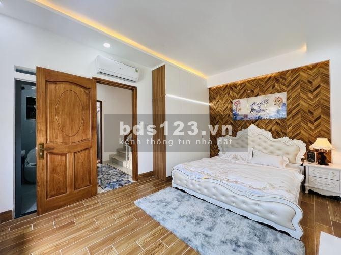 Bán nhà Bình Thạnh, diện tích 4x20m, 5 tầng, 10 phòng, hẻm xe hơi thông thoáng, giá 14.x tỷ