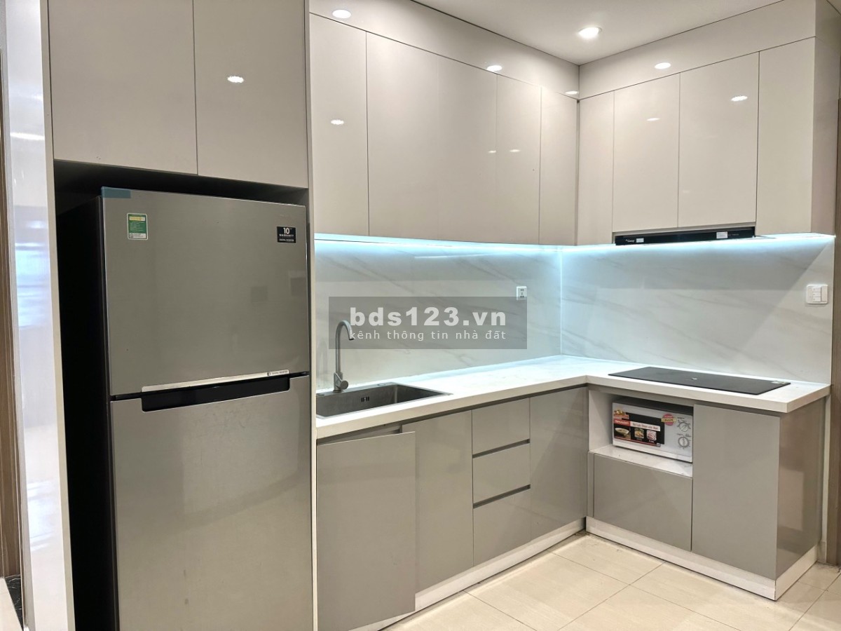 Cắt lỗ bán gấp căn hộ 2PN+1 tặng full nội thất cao cấp tại Vinhomes Grand Park