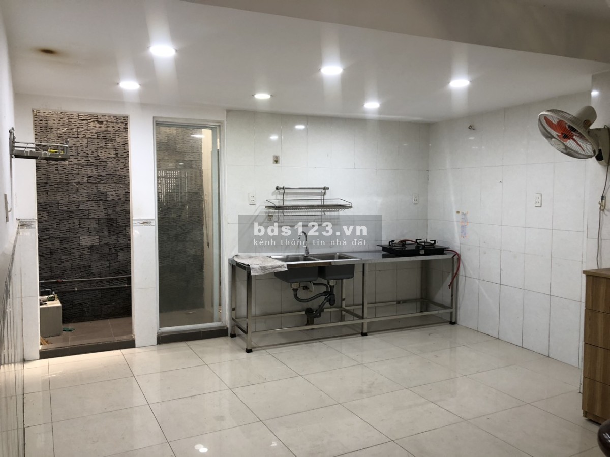 Cần cho thuê Nhà Hẻm 63 Âu Dương Lân, phường 2 Quận 8, Dt: 3x10, Dt: 80m2, 2PN, giá: 10 tr/th