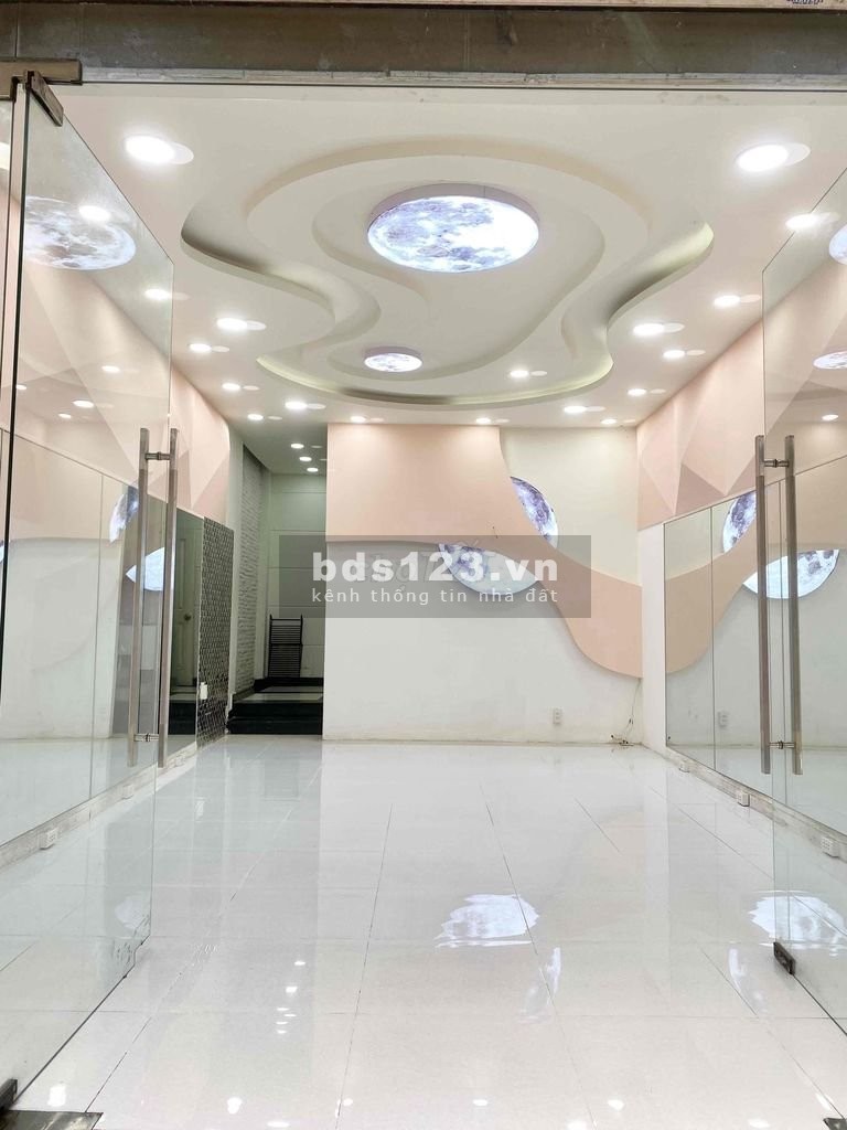Cho thuê mặt tiền Quận 10 khu Tô Hiến Thành, mặt tiền Hồ Bá Kiện chỉ 35 triệu 5 tầng 4PN 5WC