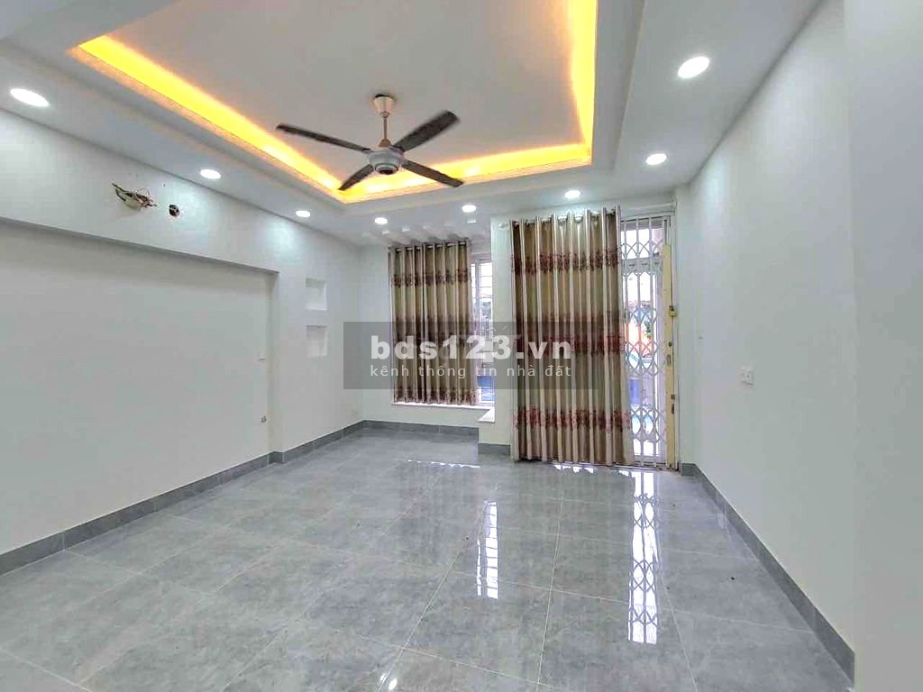 Cho thuê mặt tiền Quận 10 khu Tô Hiến Thành, mặt tiền Hồ Bá Kiện chỉ 35 triệu 5 tầng 4PN 5WC