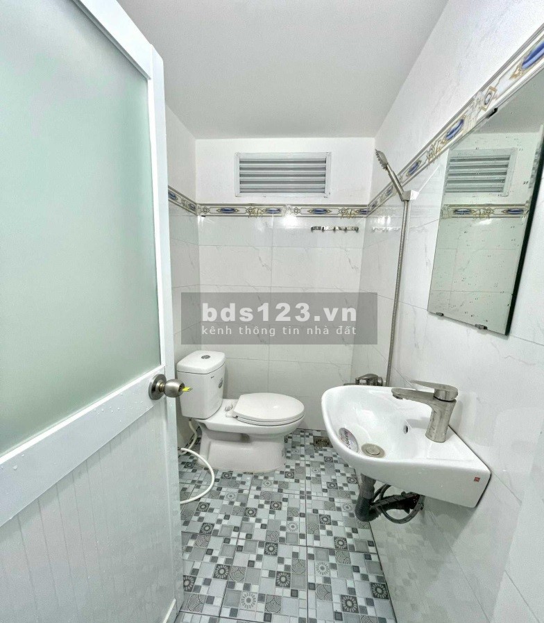 Phòng trọ Lê Đức Thọ Gò Vấp 25m2, sạch sẽ, ở 3-4 người giá rẻ 3,9 triệu/tháng