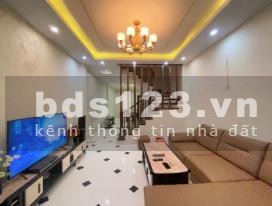 Bán biệt thự liên kề 5 tầng đẹp, có sổ đỏ, full nội thất, giá cả hợp lí