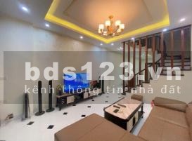 Bán biệt thự liên kề 5 tầng đẹp, có sổ đỏ, full nội thất, giá cả hợp lí