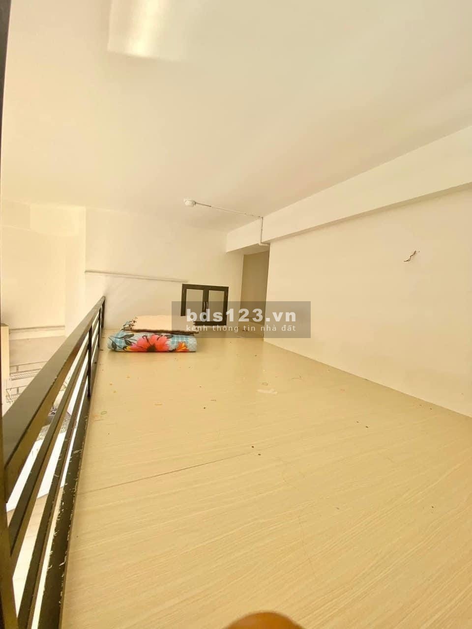 Cho thuê duplex, gác cao, ban công riêng, full nội thất tại Hoàng Hoa Thám, Bình Thạnh