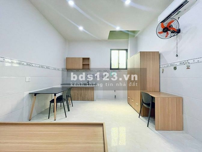 Cho thuê phòng trọ có sẵn ngay Lê Văn Việt, tiện nghi đầy đủ, giá 4 triệu đồng
