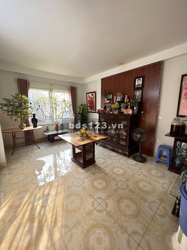 Nhà trung tâm Hai Bà Trưng - Mặt ngõ Đê Trần Khát Chân - Nhà cực chất - Nội thất gỗ cao cấp