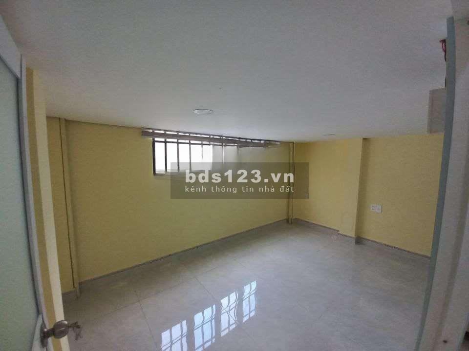 Cho thuê phòng trọ 22m2, nội thất cơ bản, giá 3.9 triệu/tháng tại Chu Văn An, Bình Thạnh