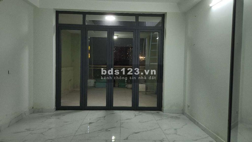 Cho thuê phòng trọ view sông, full nội thất, cửa sổ trời 40m2 tại Chu Văn An, Bình Thạnh