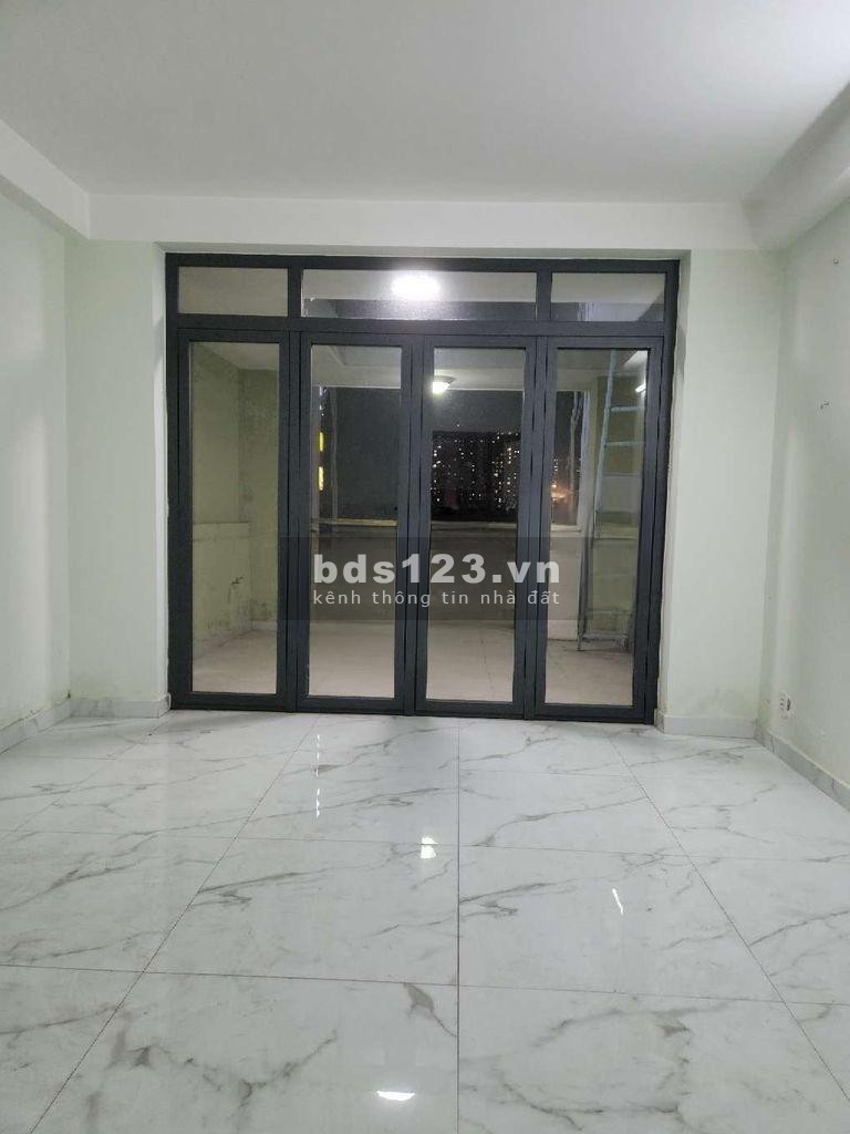 Cho thuê phòng trọ view sông, full nội thất, cửa sổ trời 40m2 tại Chu Văn An, Bình Thạnh