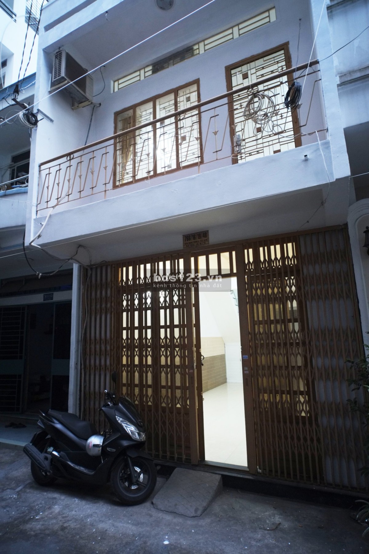 Cho thuê nhà nguyên căn 16 triệu 54m2 hẻm xe hơi 766 CMT8 Tân Bình