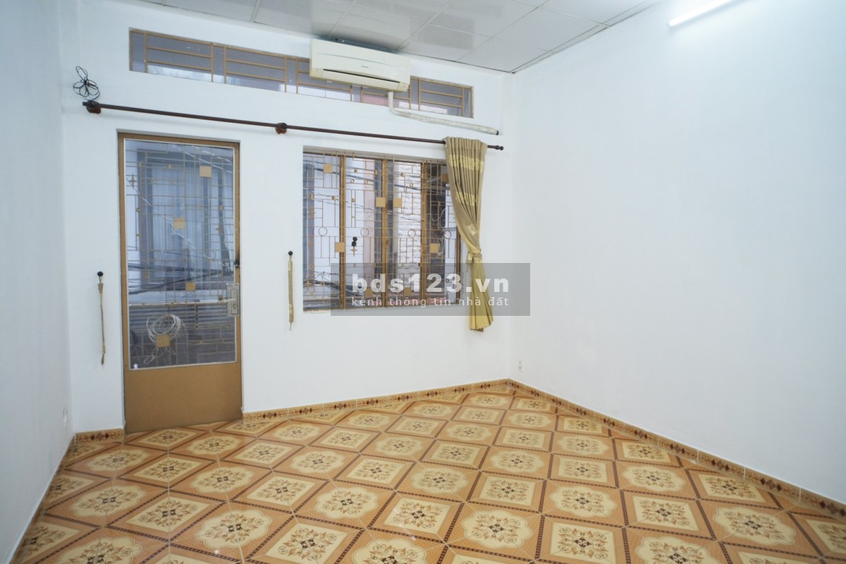 Cho thuê nhà nguyên căn 16 triệu 54m2 hẻm xe hơi 766 CMT8 Tân Bình