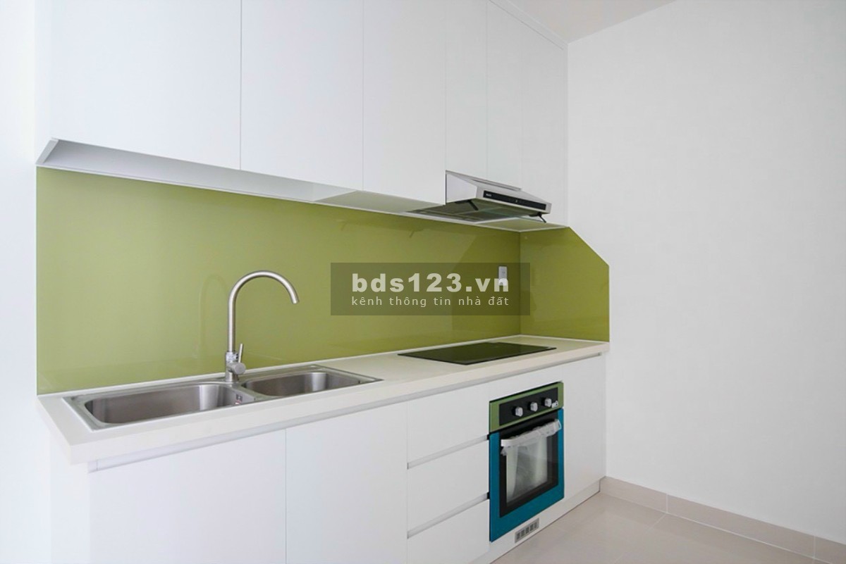 Chính chủ gửi bán căn hộ Lavita Charm 2pn 2wc 2.8 tỷ, tầng đẹp, view hồ bơi