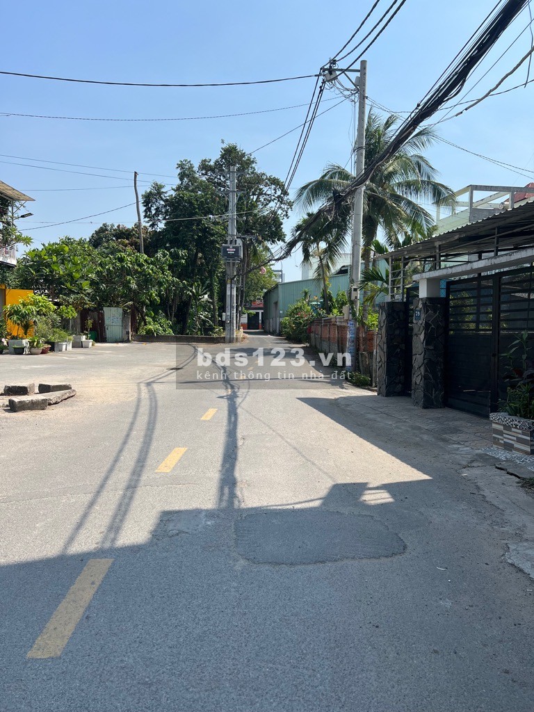Hẻm xe tải quay đầu, ngay đường Phạm Văn Đồng, 76M2, hơn 5 tỷ, đang cho thuê 5 CHDV 25 triệu/ tháng