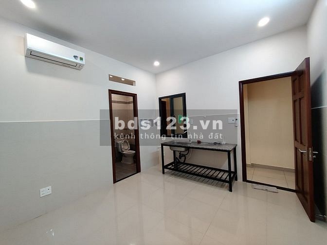 Cho thuê phòng mới, máy lạnh gần GigaMall mức giá hấp dẫn chỉ 3.5 triệu đồng/tháng