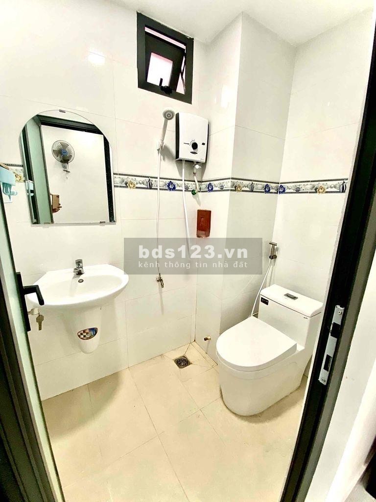 Cho thuê căn studio 26m2, full nội thất, giường to, không gian thoáng mát tại Bình Quới