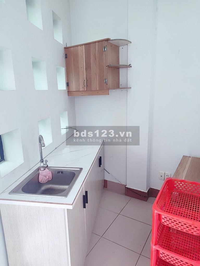 Cho thuê CHDV 25m2, full nội thất, sạch sẽ, mặt tiền Lê Quang Định, giá 5.8 triệu/tháng