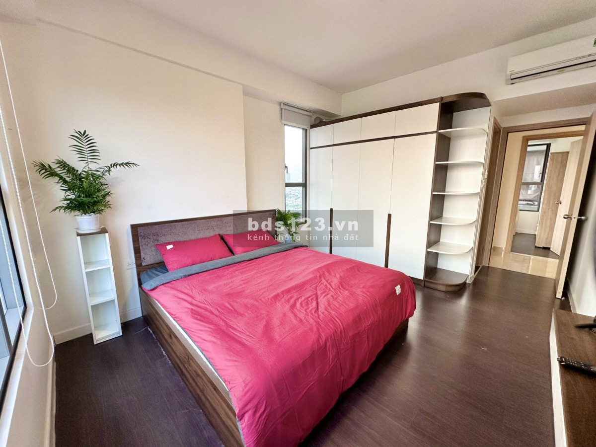 Tin thật 100% cần bán gấp căn hộ 3PN - 96m2, view đẹp(view sông) tầng trung, 5.3 tỷ. LH 0903 681 920