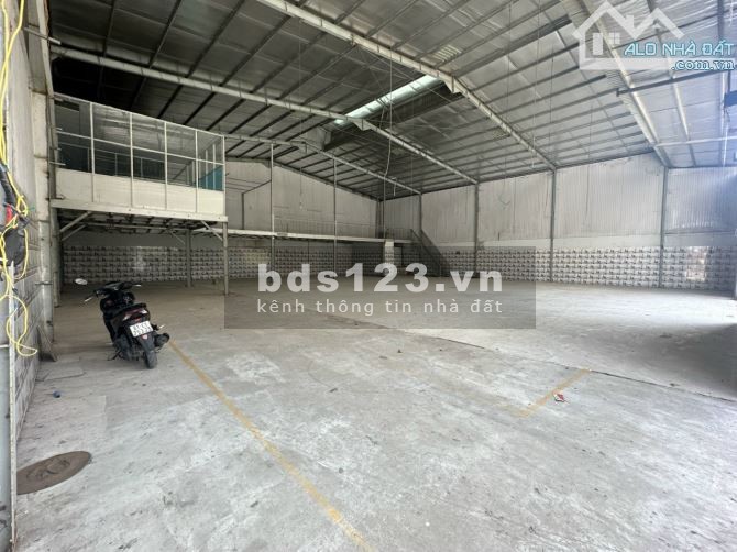 Cho thuê kho xưởng có văn phòng, có gác ở lại Bình Dương