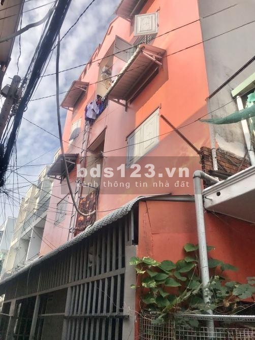 Bán nhanh CHDV Quận 12, DT 122m2, 22 phòng, hẻm xe máy, cho thuê 45tr/tháng