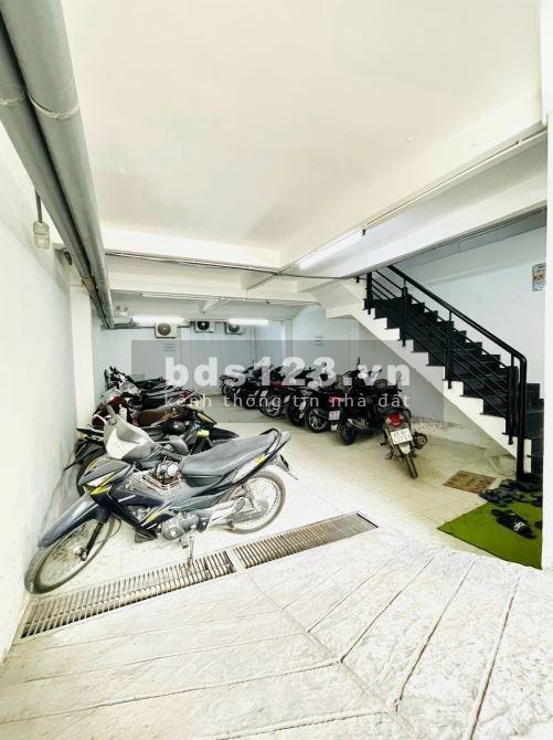 Bán CHDV 6x20m, 4 lầu, 19 phòng, full nội thất, sổ hồng chính chủ tại XVNT, Bình Thạnh