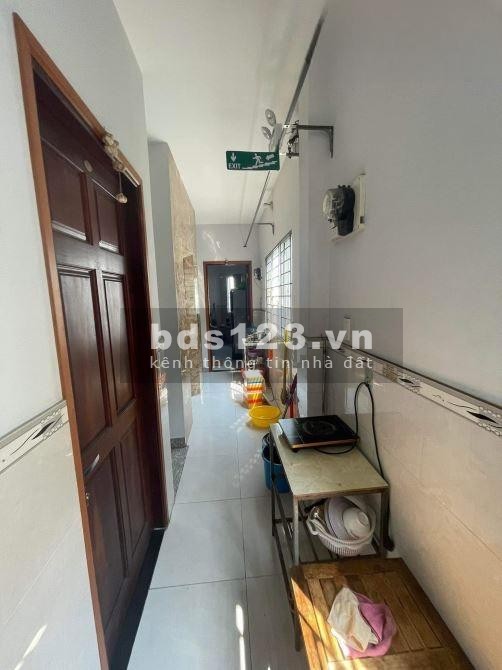 Bán CHDV 75m2, vị trí lô góc, 12 phòng, đường xe hơi, sổ vuông đẹp tại Tân Bình, TPHCM