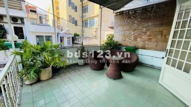 Bán nhà trọ TPHCM, diện tích 61.7m2, 3 lầu, 7 phòng, sổ chính chủ, giá 16 tỷ, LH 03334415xx
