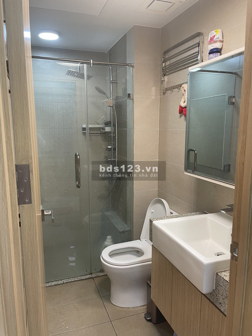 Emerald cho thuê ch 2pn, 2wc, diện tích 71m2 giá 12 triệu full nội thất
