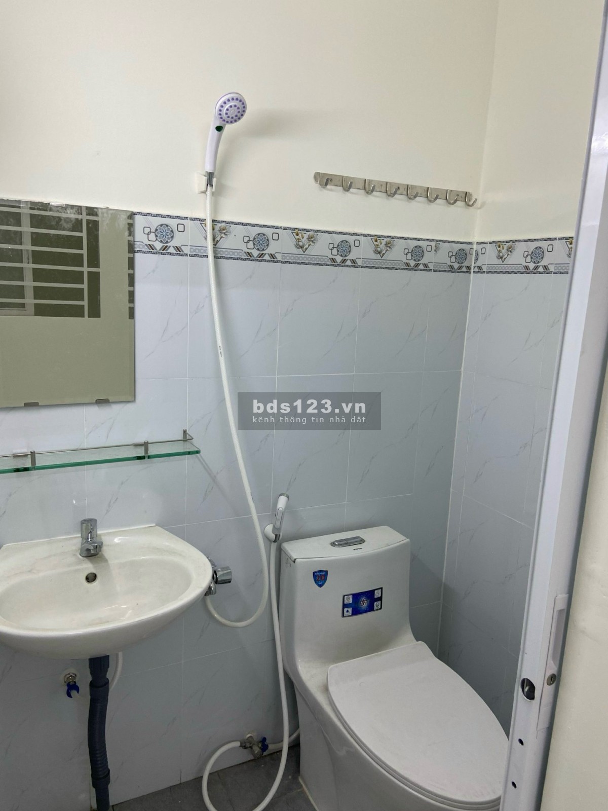Phòng mới xây, mới tin, có máy lạnh, gác lửng, kệ bếp...quá rẽ đẹp