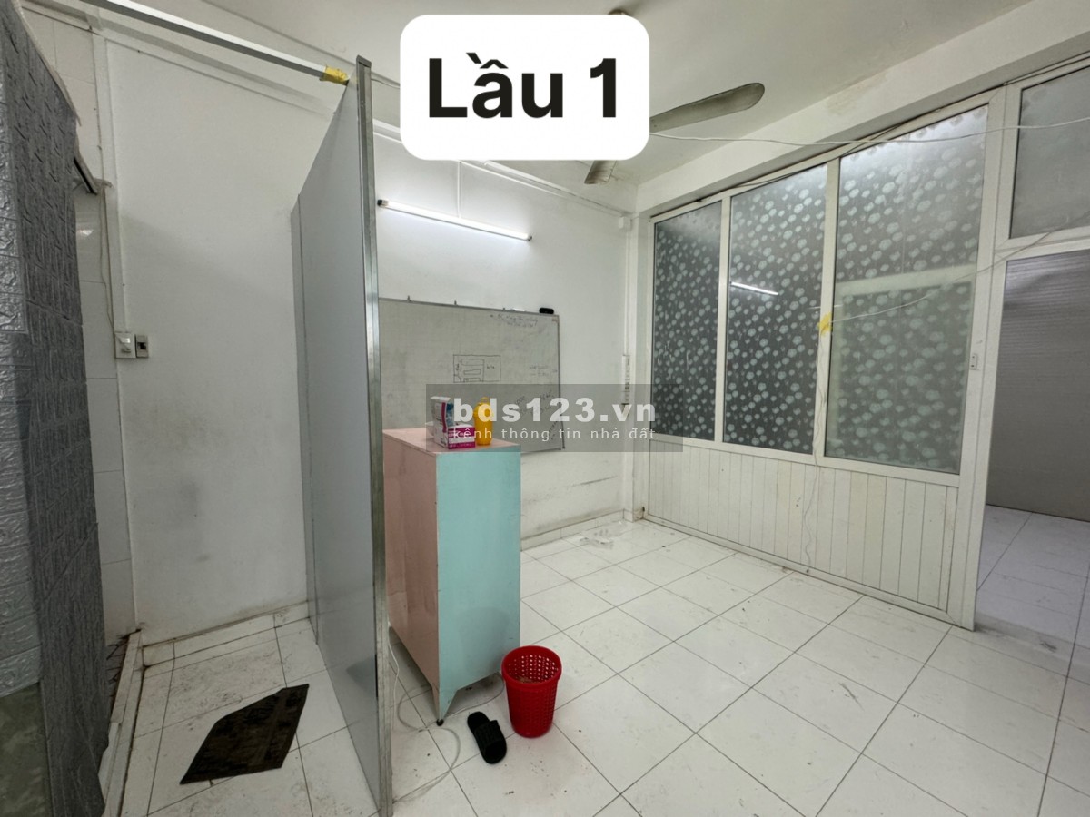 Mặt Tiền VIP Nhà Nguyên Căn 690 Lê Hồng Phong (DTSD 180m2) Ngay Ngã tư 3/2